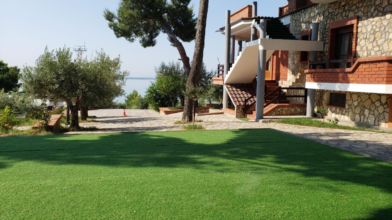 Hotel Brifs Shëngjin Exterior foto